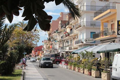 giardini naxos downtown.